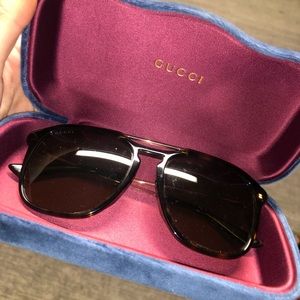 GUCCI SUNGLASSES